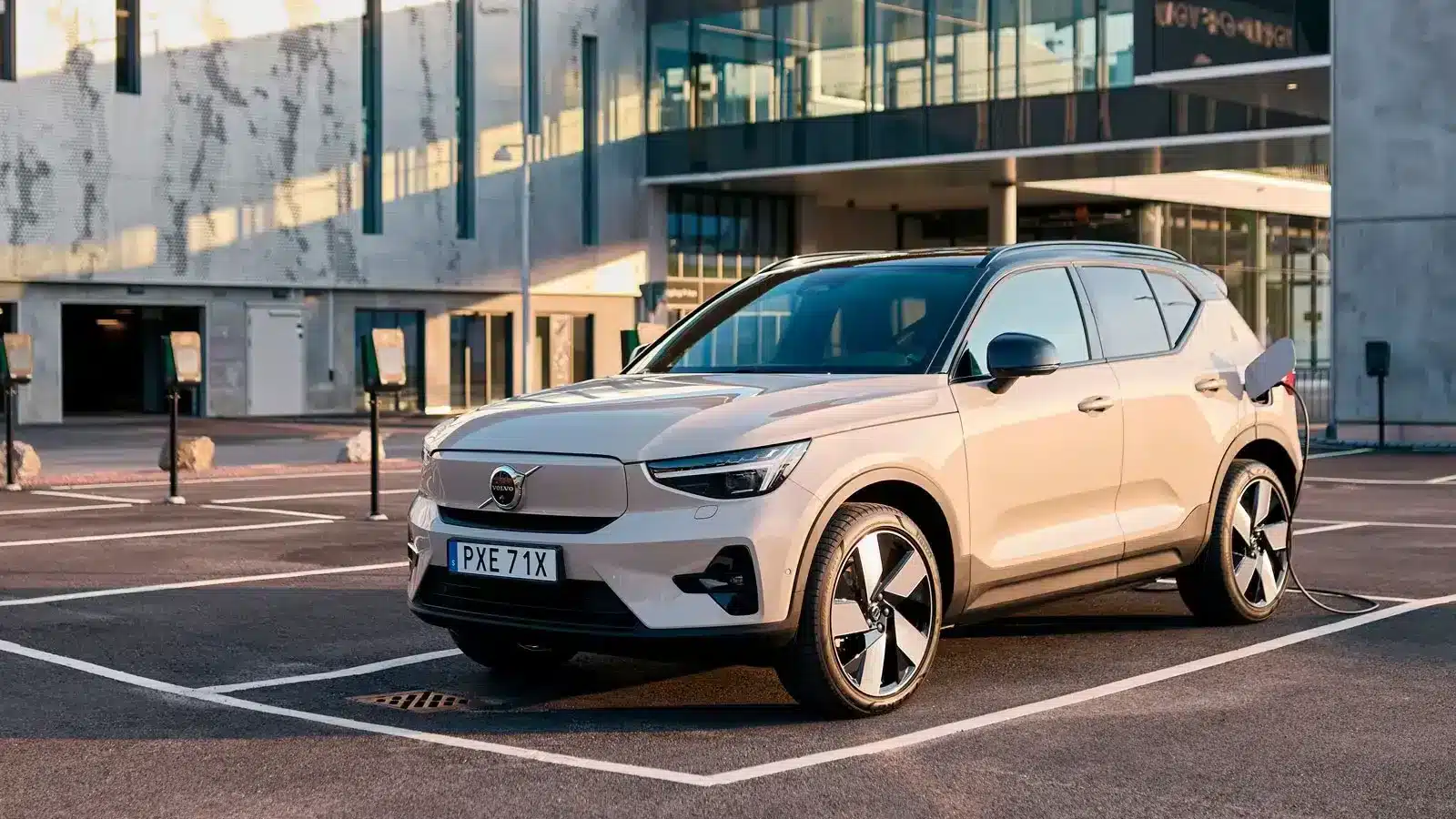Detalle-3-Volvo-XC40-Recharge-Los-Coches