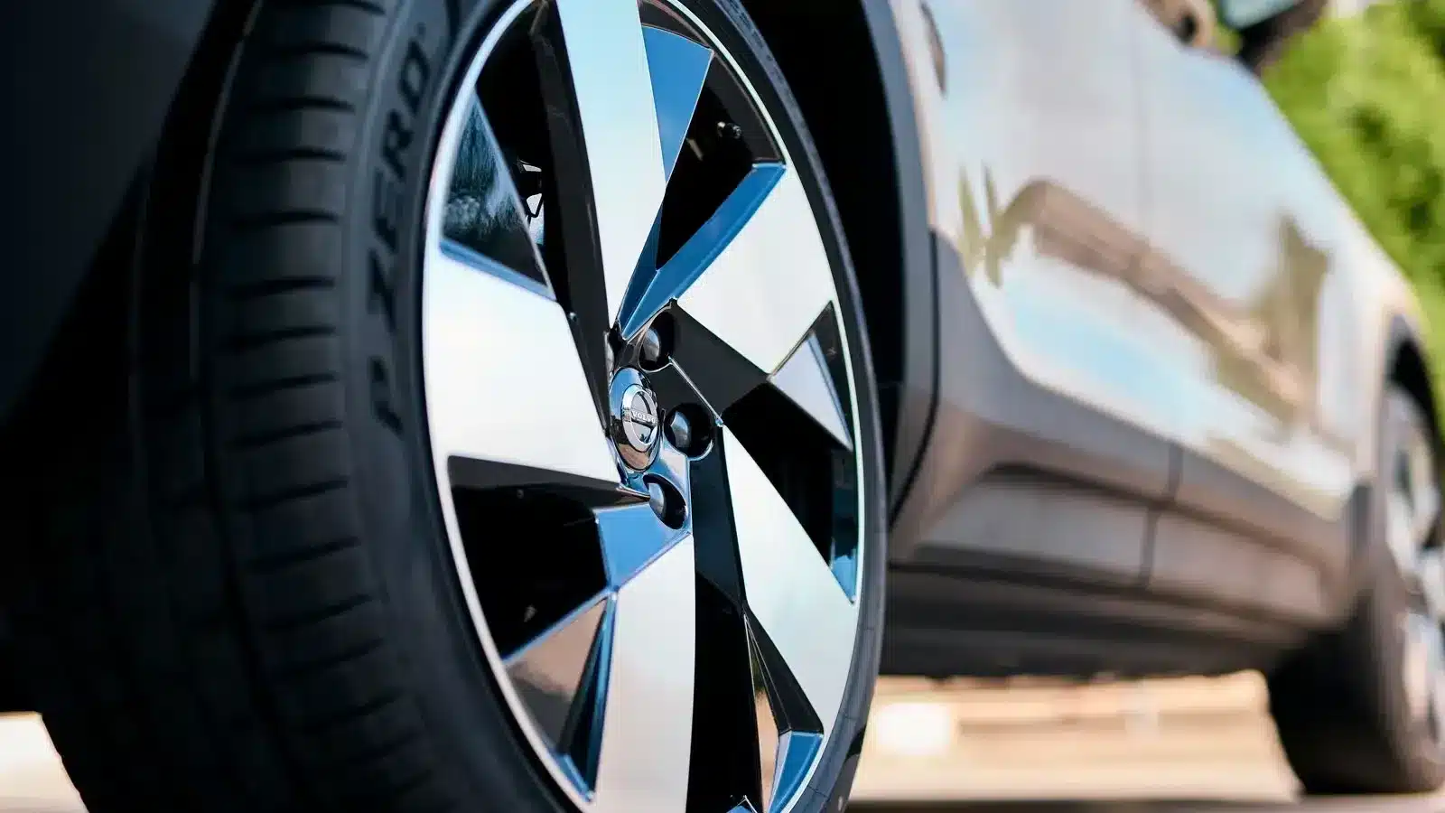Detalle-8-Volvo-XC40-Recharge-Los-Coches