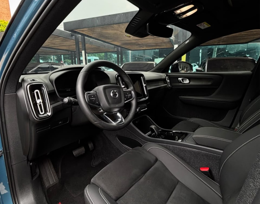 VOLVO XC40 RECHARGE PLUS PURE ELEC NSK766