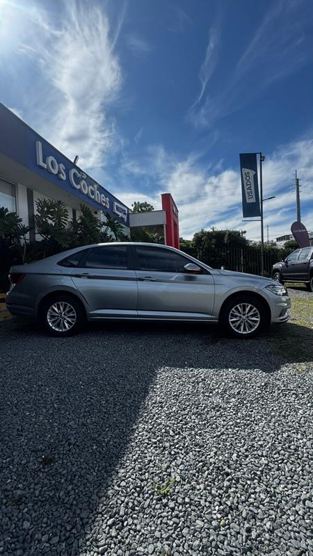 VOLKSWAGEN JETTA TRENDLINE 1.4 TURBO