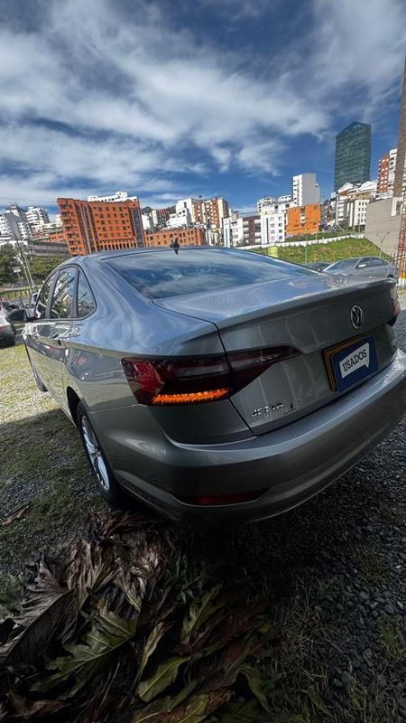 VOLKSWAGEN JETTA TRENDLINE 1.4 TURBO