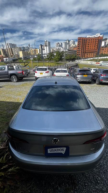 VOLKSWAGEN JETTA TRENDLINE 1.4 TURBO