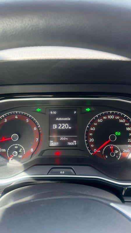VOLKSWAGEN JETTA TRENDLINE 1.4 TURBO