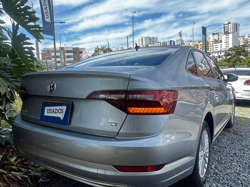 VOLKSWAGEN JETTA TRENDLINE 1.4 TURBO