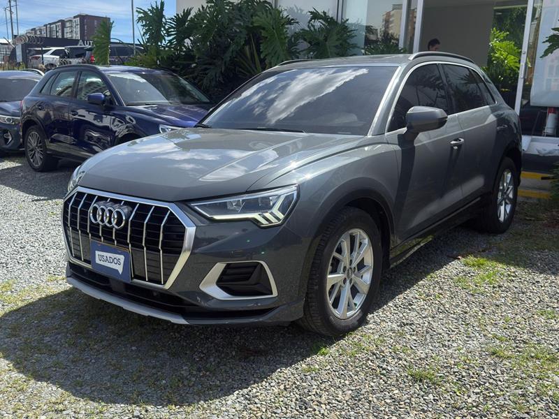 AUDI Q3 AMBITION 1.4 AT 4X2