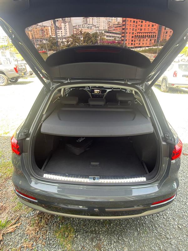 AUDI Q3 AMBITION 1.4 AT 4X2