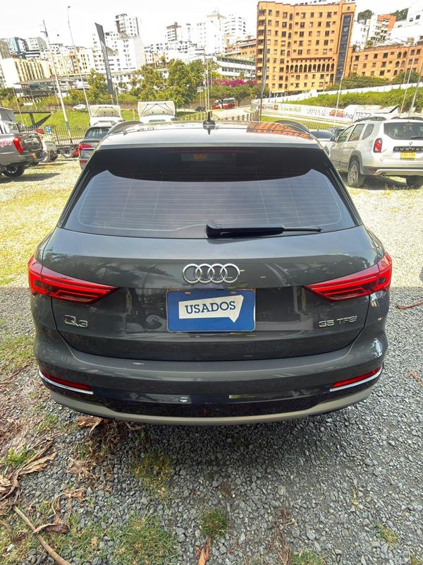 AUDI Q3 AMBITION 1.4 AT 4X2