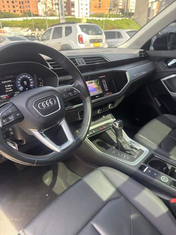 AUDI Q3 AMBITION 1.4 AT 4X2