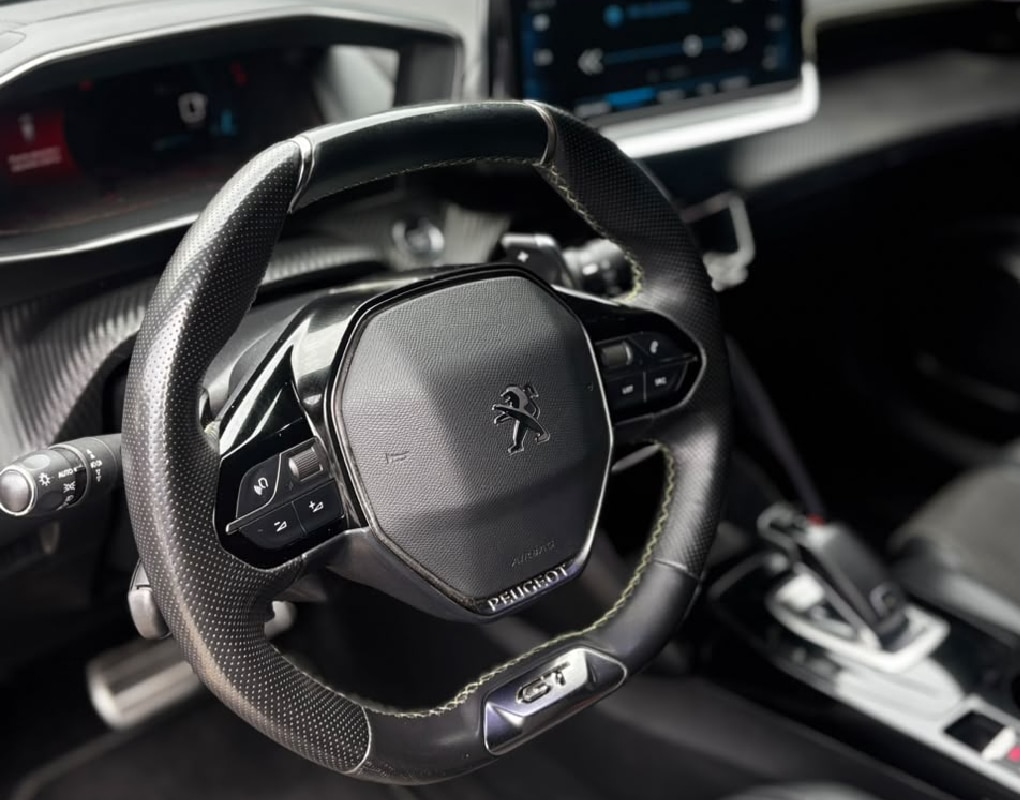 PEUGEOT 2008 GT LINE KUY398