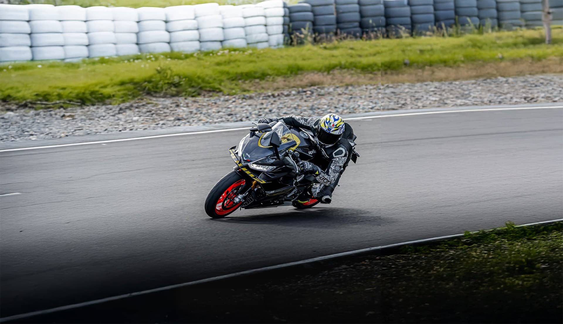 fondo-aprilia-diciembre