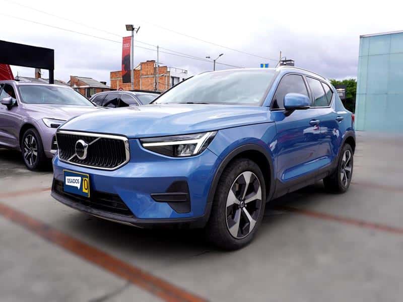 VOLVO XC 40 PLUS B 4 2,0 AT HIBRIDO LNY070