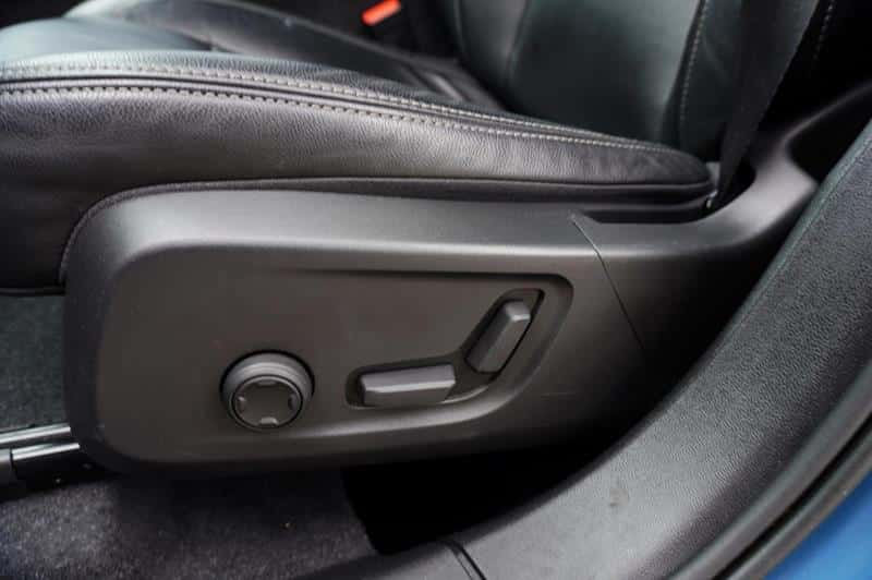 VOLVO XC 40 PLUS B 4 2,0 AT HIBRIDO LNY070