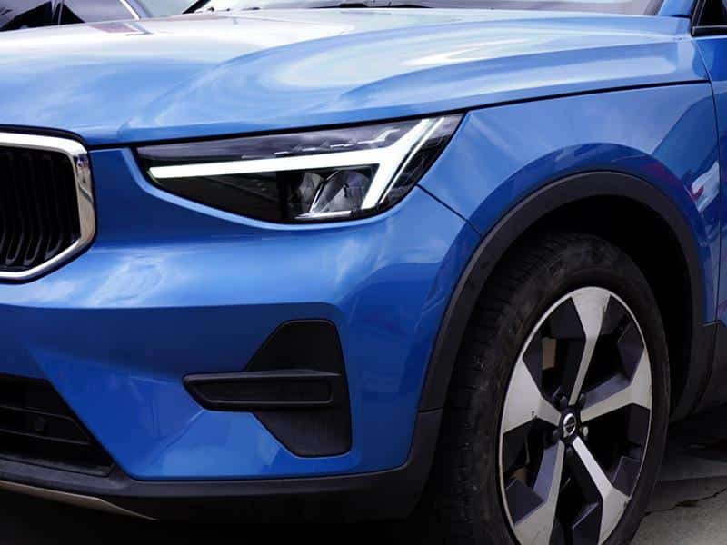 VOLVO XC 40 PLUS B 4 2,0 AT HIBRIDO LNY070