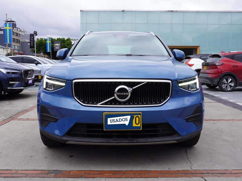 VOLVO XC 40 PLUS B 4 2,0 AT HIBRIDO LNY070
