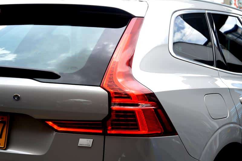 VOLVO XC 60 PLUS T8 2.0 AT HIBRIDA ENCHUFABLE NIY097