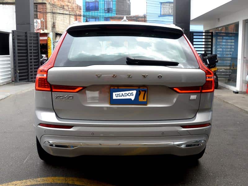 VOLVO XC 60 PLUS T8 2.0 AT HIBRIDA ENCHUFABLE NIY097