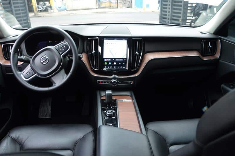 VOLVO XC 60 PLUS T8 2.0 AT HIBRIDA ENCHUFABLE NIY097
