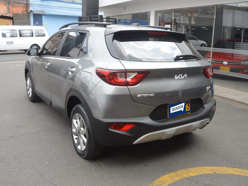 KIA STONIC DESIRE 1.0 MT HIBRIDO NKT073