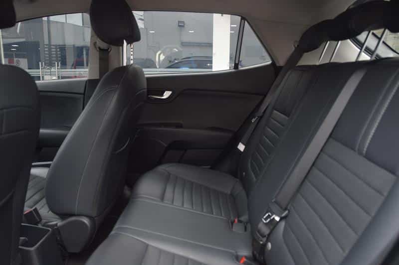 KIA STONIC DESIRE 1.0 MT HIBRIDO NKT073