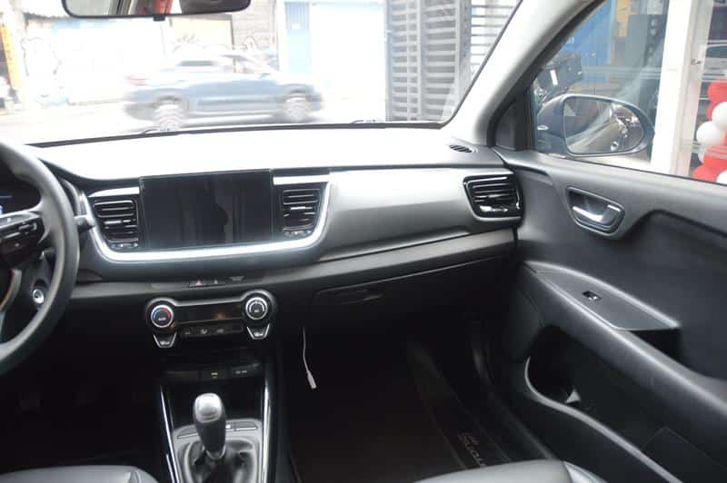 KIA STONIC DESIRE 1.0 MT HIBRIDO NKT073