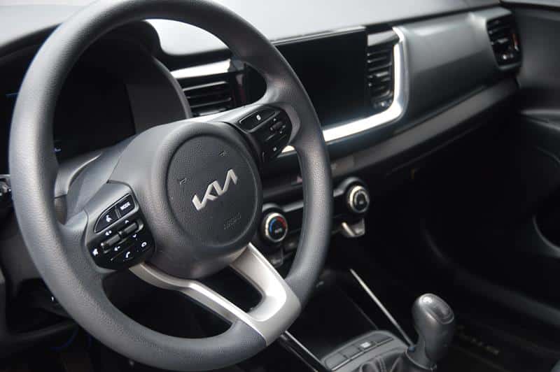 KIA STONIC DESIRE 1.0 MT HIBRIDO NKT073
