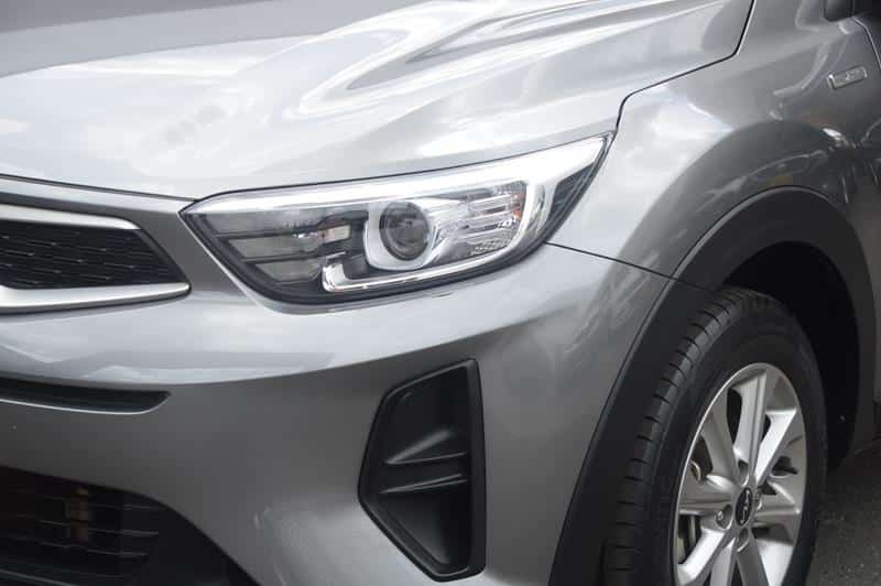 KIA STONIC DESIRE 1.0 MT HIBRIDO NKT073