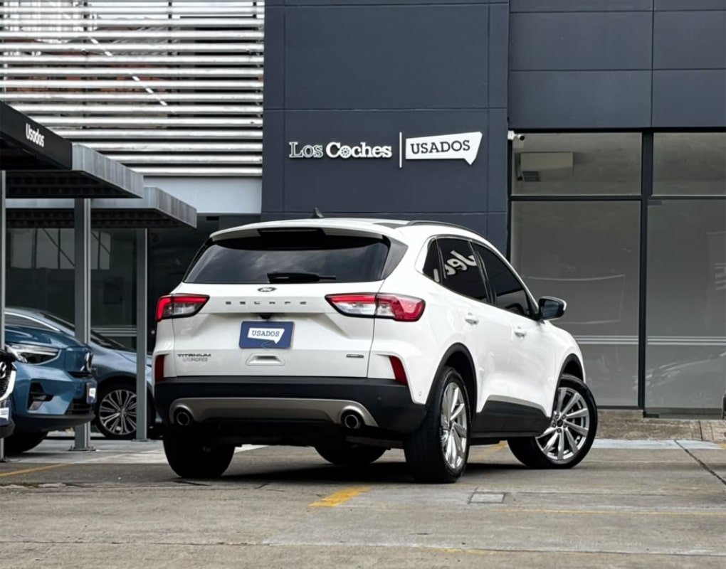 FORD ESCAPE TITANIUM HEV LLK424