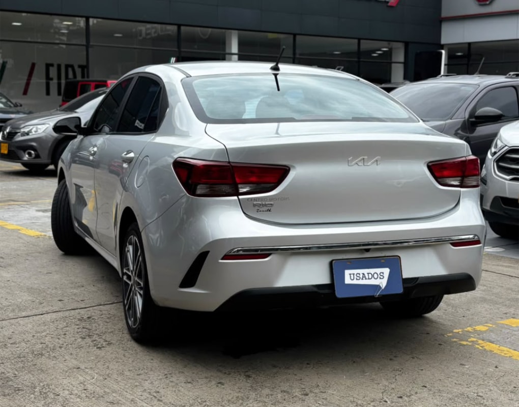KIA RIO ZENITH SEDAN IDQ218