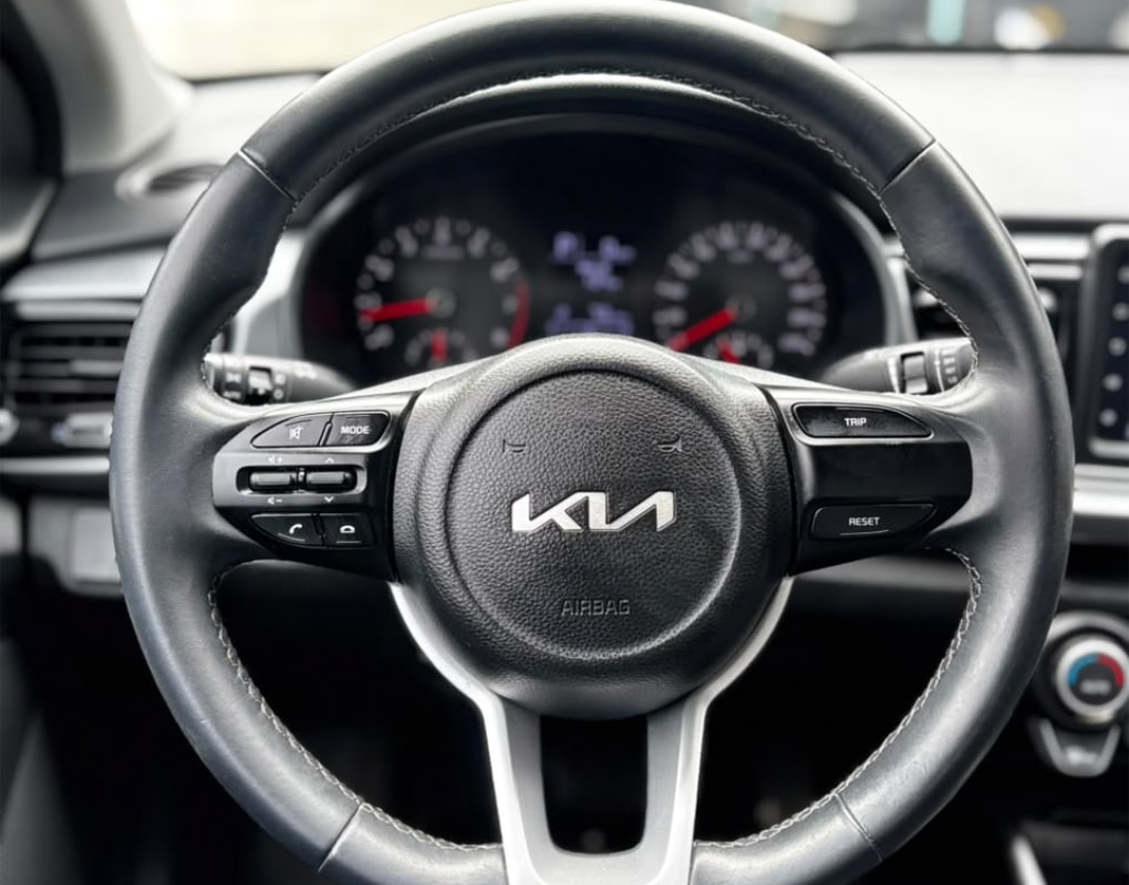 KIA RIO ZENITH SEDAN IDQ218