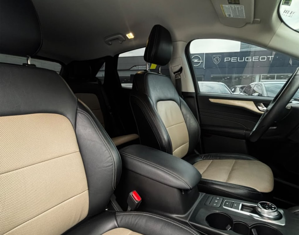 FORD ESCAPE TITANIUM HEV LLK424