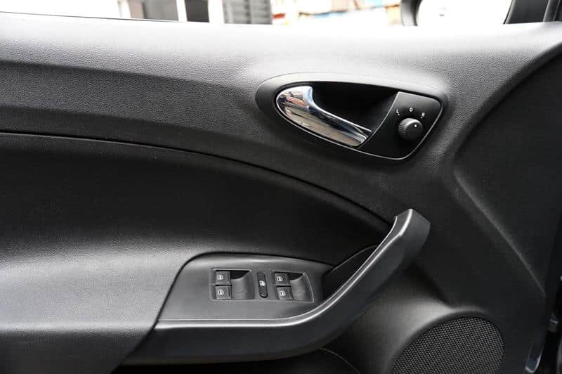 SEAT IBIZA REFERENCE 1.6CC AT DXM268