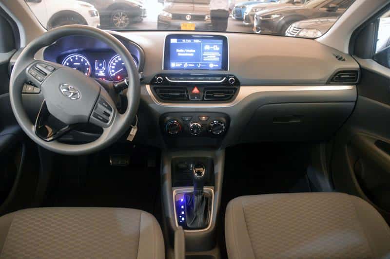 HYUNDAI ACCENT ADVANCE 1.6CC AT SEDAN KSN366